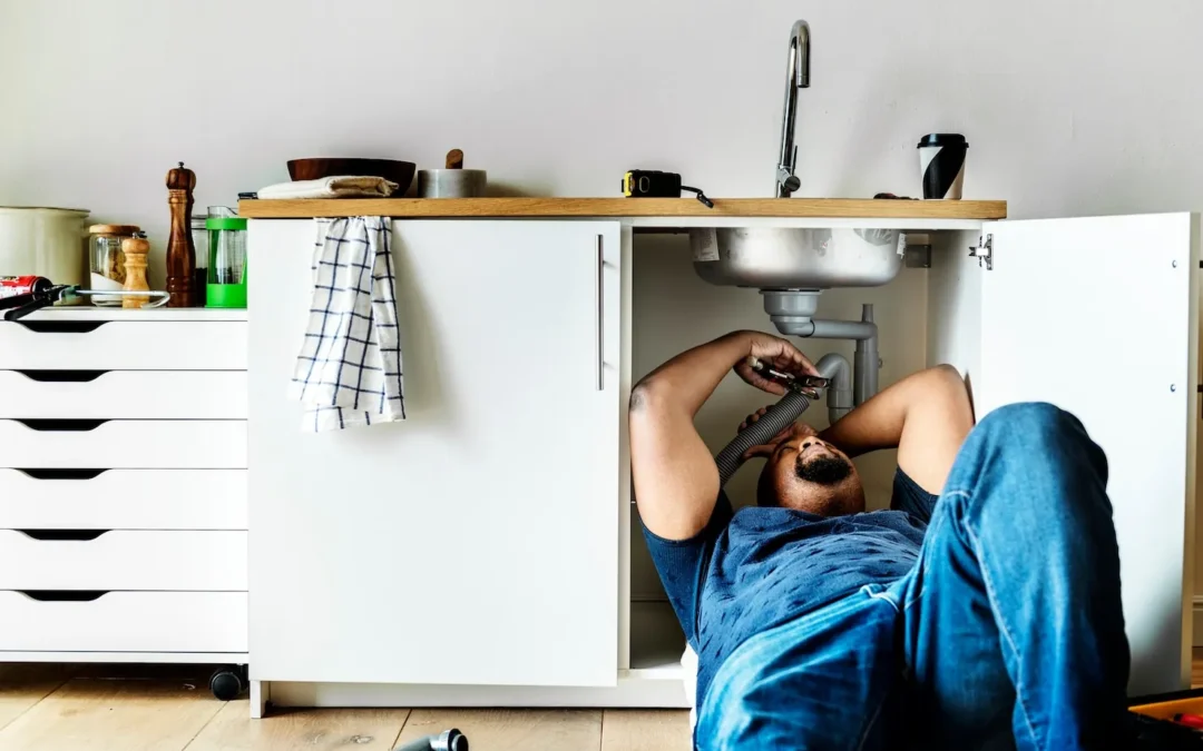 How Emergency Plumbing Repair Minimizes Damage in Large Commercial Systems